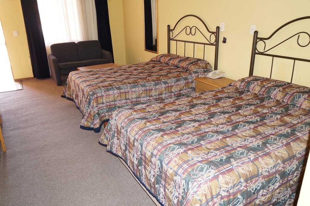 Maria Luisa Inn & Suites Juarez  Værelse billede
