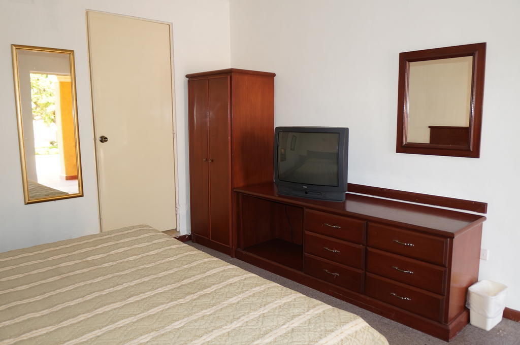 Maria Luisa Inn & Suites Juarez  Eksteriør billede